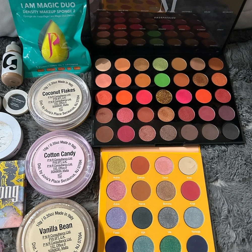 36pc Makeup lot - Picture 2 of 10